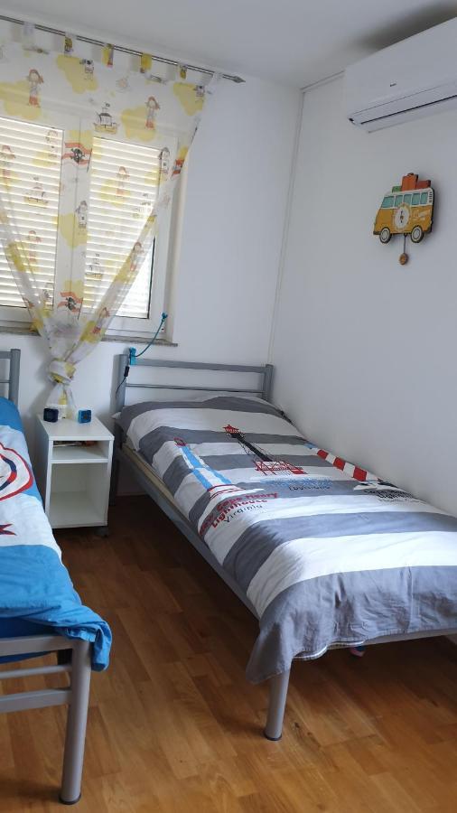 Beachfront Apartmant Veli 노비비노돌스키 외부 사진