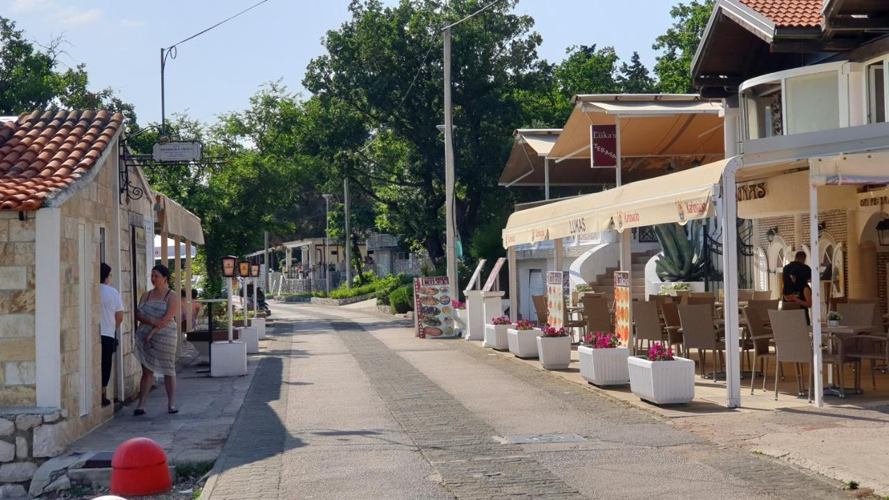 Beachfront Apartmant Veli 노비비노돌스키 외부 사진